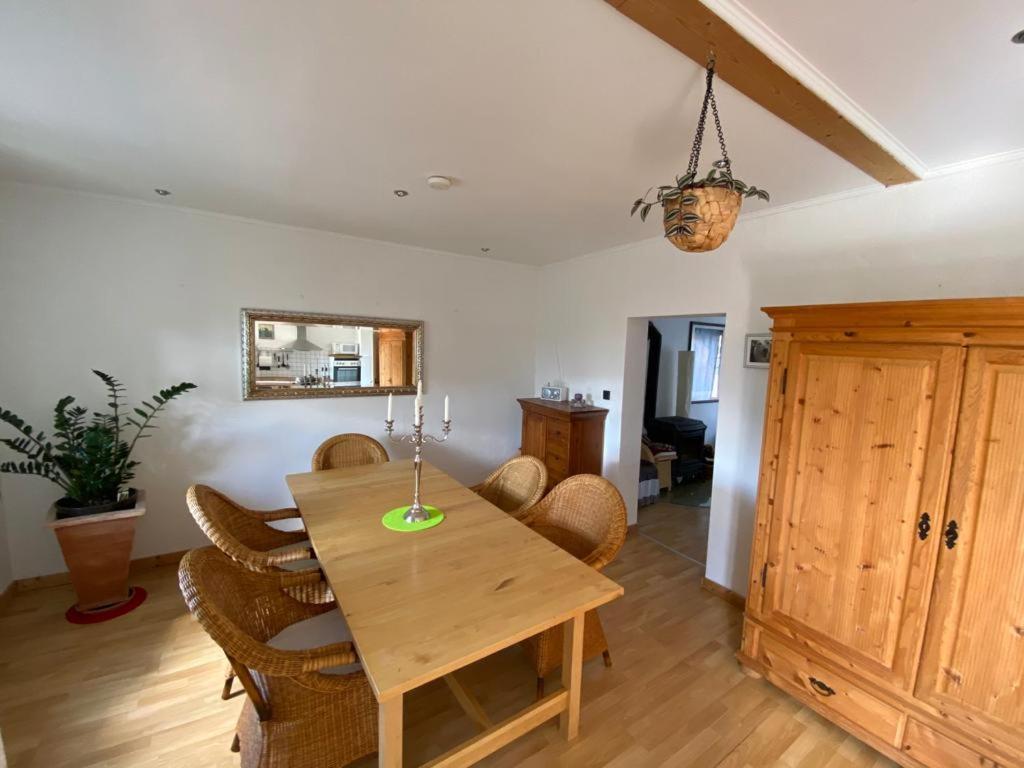 Ferienwohnung Am Theo Carlen Platz Ormesheim Bagian luar foto