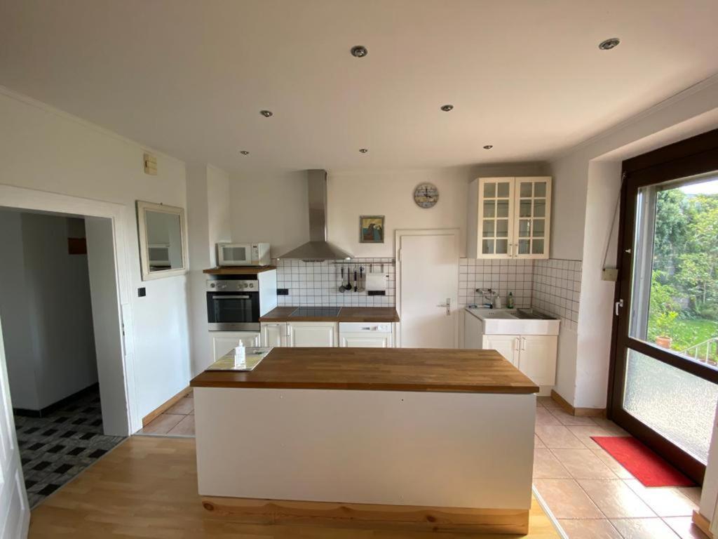 Ferienwohnung Am Theo Carlen Platz Ormesheim Bagian luar foto